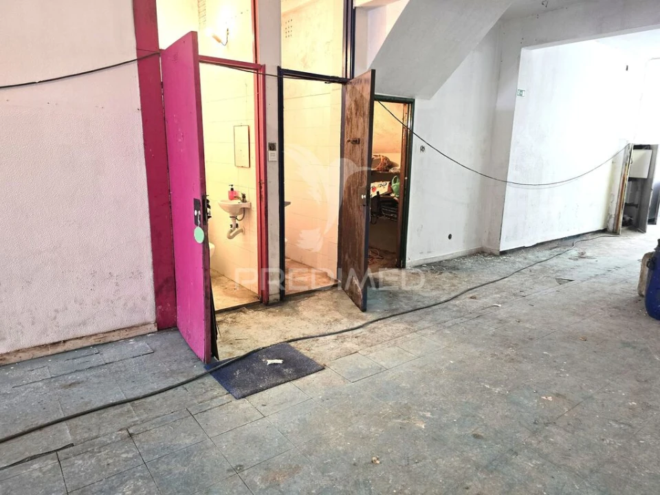 Loja para Venda em Cedofeita, Santo Ildefonso, Sé, Miragaia, São Nicolau e Vitória Foto 2