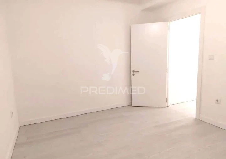 Loja para Venda em Laranjeiro e Feijó Foto 5