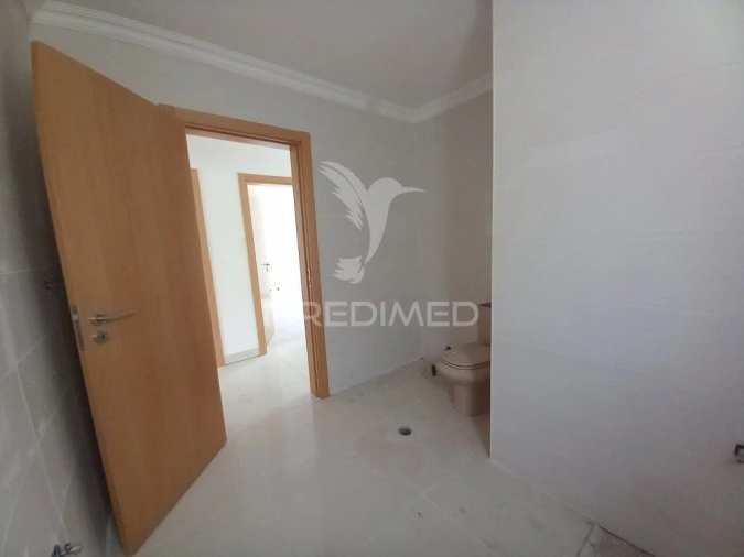 Moradia T5 para Venda em Amora Foto 17