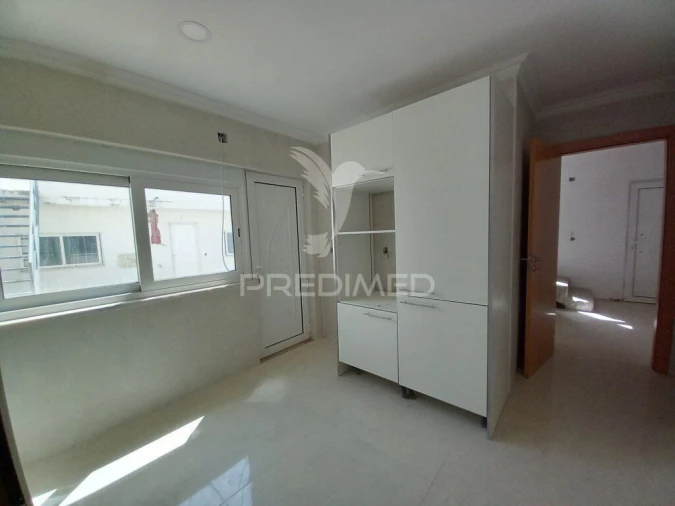 Moradia T5 para Venda em Amora Foto 9