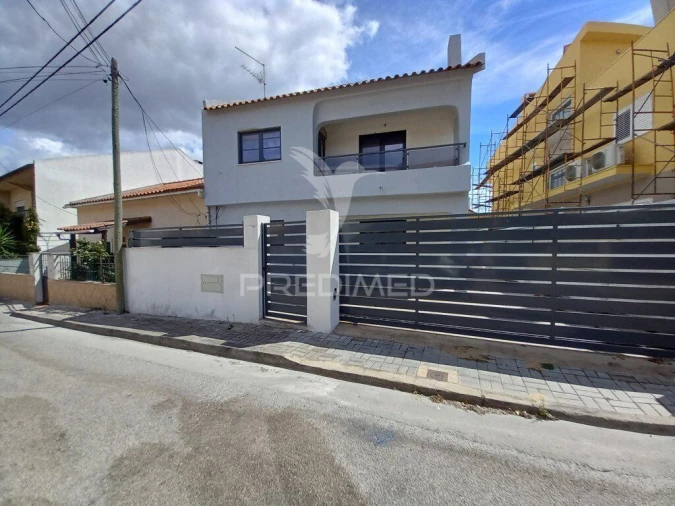 Moradia T5 para Venda em Amora