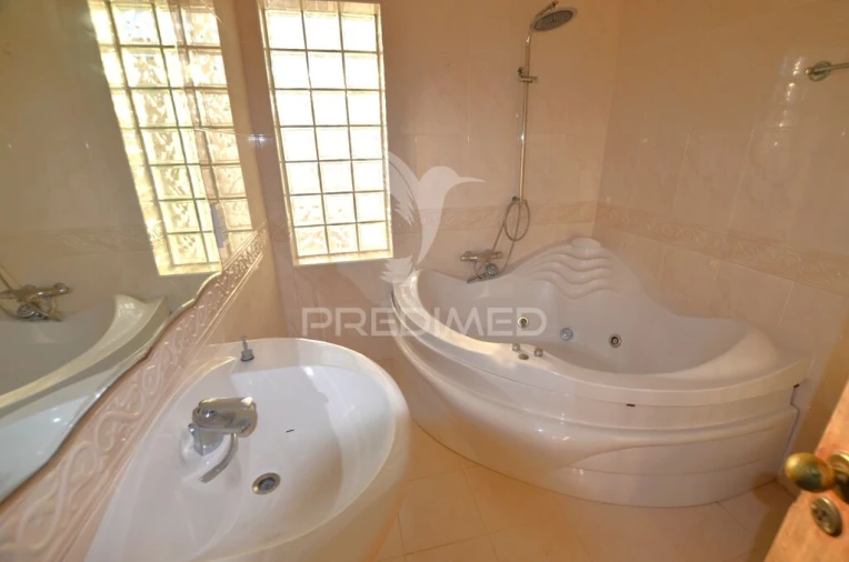 Apartamento T3 para Venda em Albufeira e Olhos de Água Foto 16