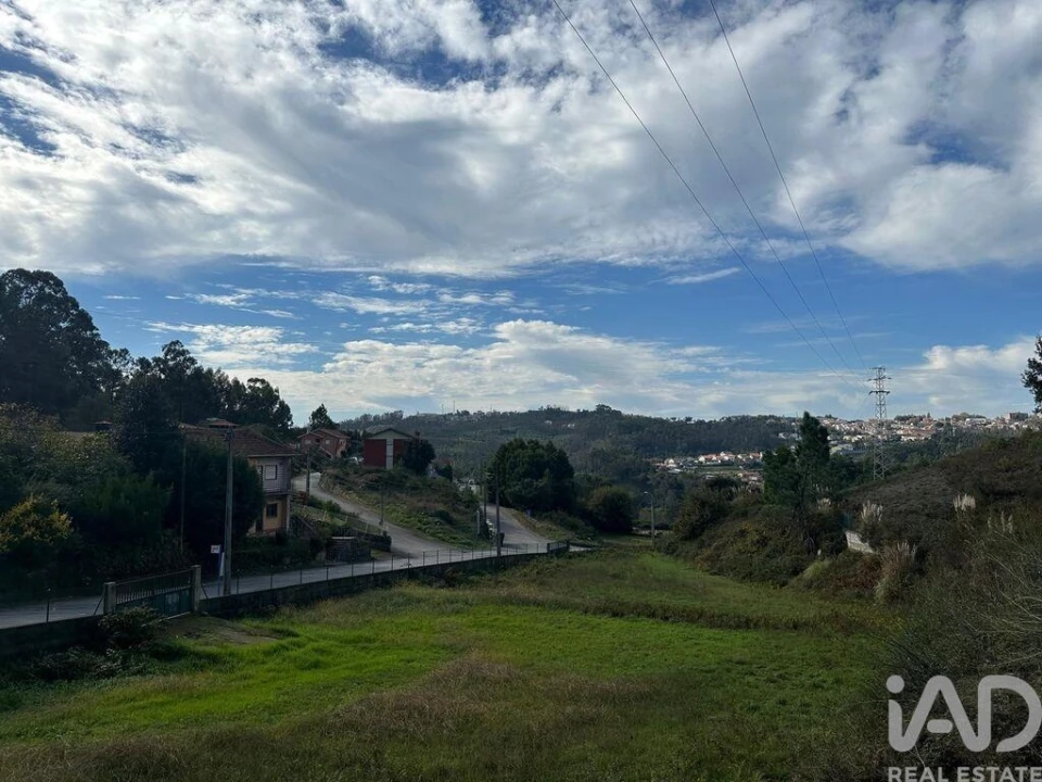 Terreno para Venda em Foz do Sousa e Covelo Foto 1