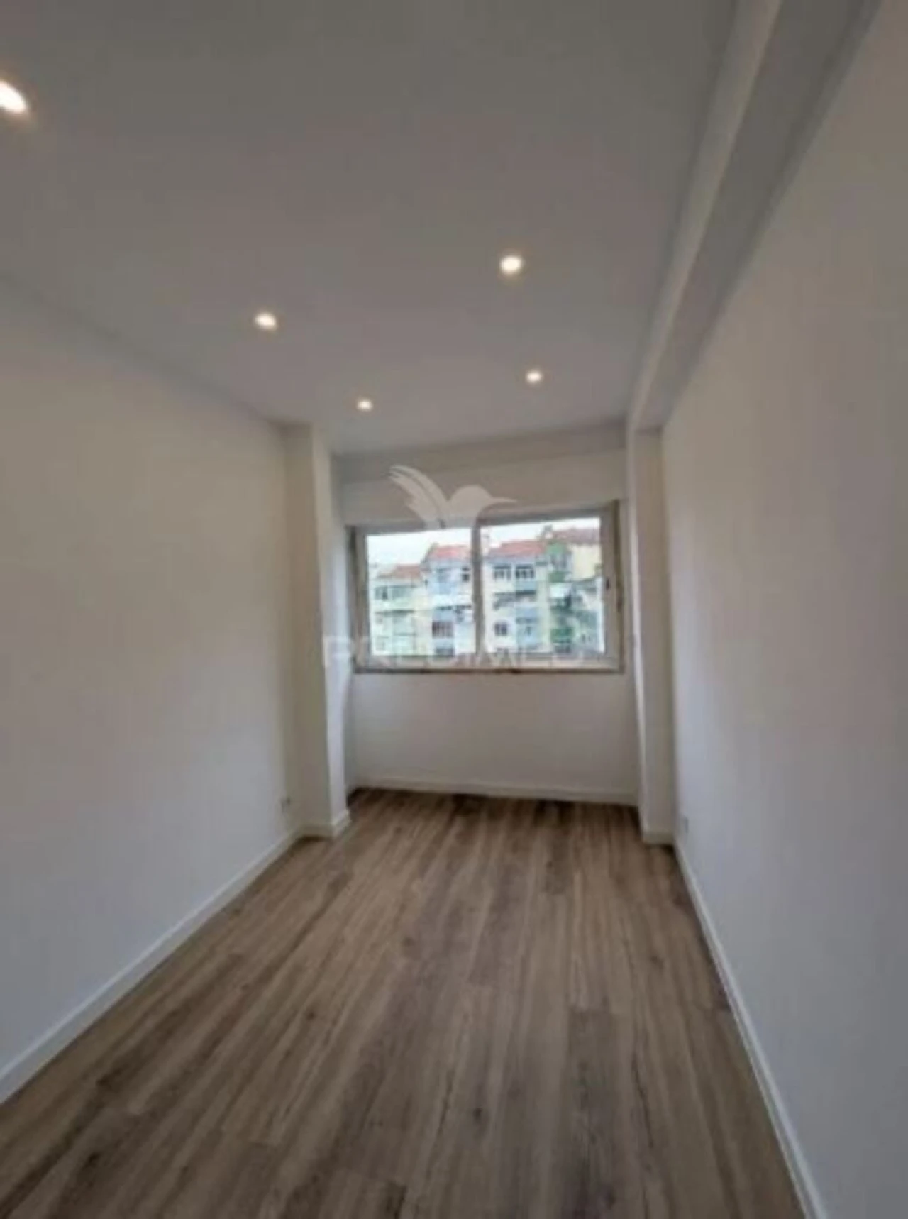 Apartamento T1 para Venda em Porto Salvo Foto 3