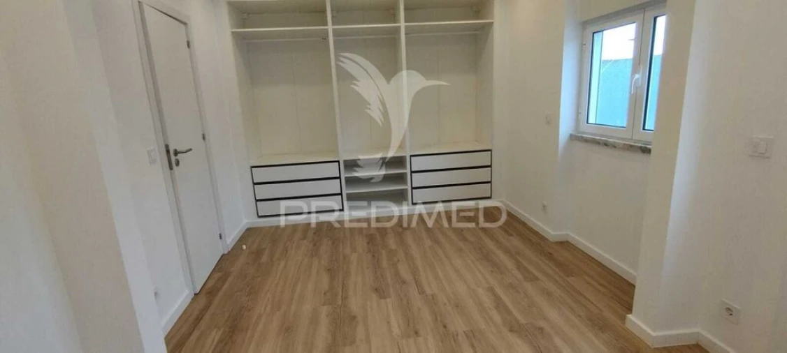 Apartamento T1 para Venda em Porto Salvo Foto 7