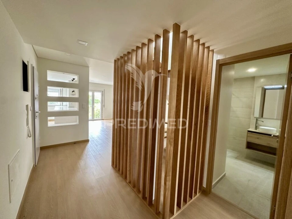 Apartamento T4 para Venda em Barcarena Foto 12