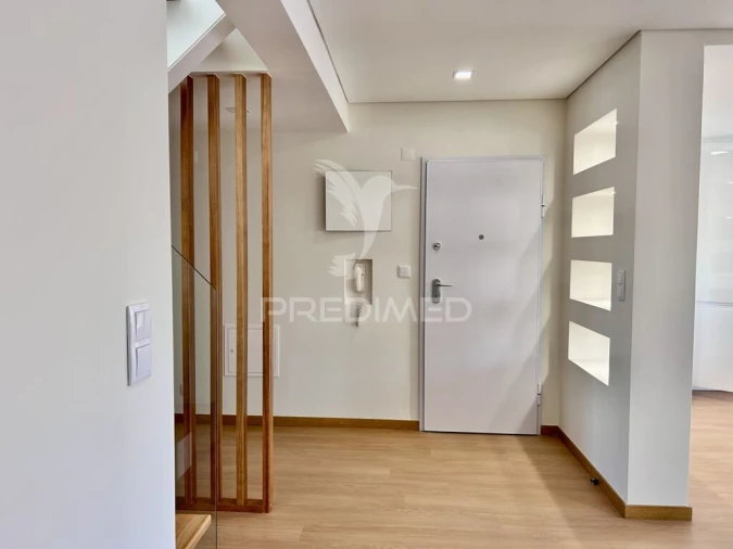 Apartamento T4 para Venda em Barcarena Foto 10