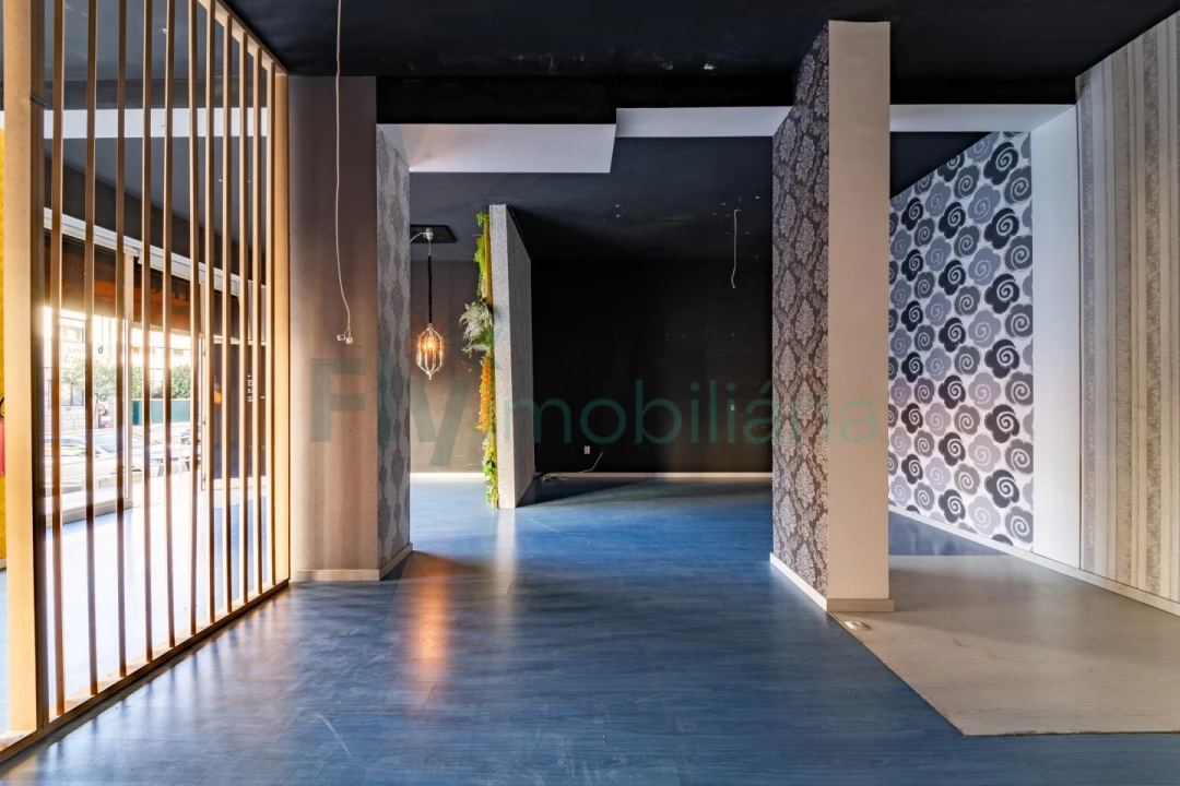 Loja para Venda em Caldas de Vizela (São Miguel e São João) Foto 18