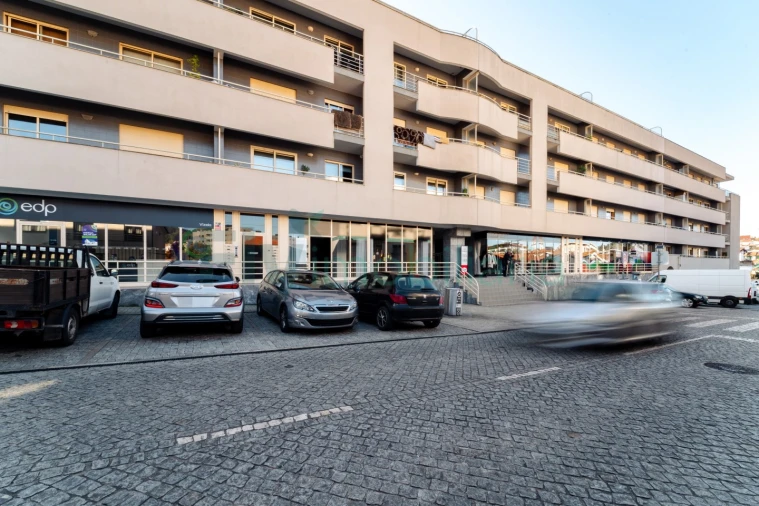 Loja para Venda em Caldas de Vizela (São Miguel e São João) Foto 5