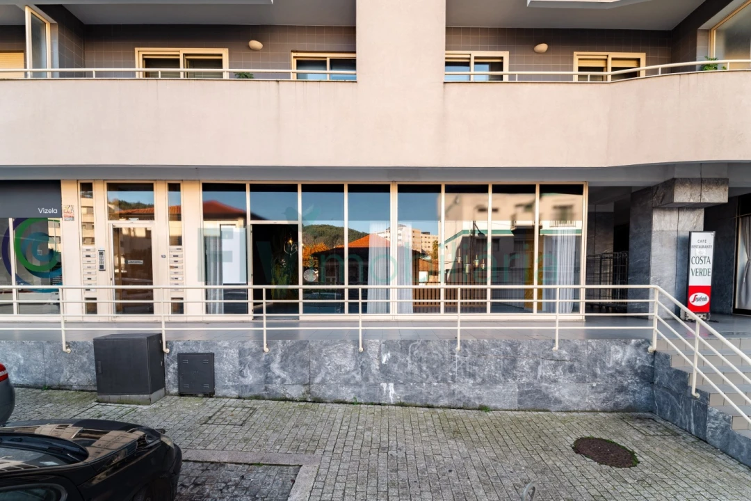 Loja para Arrendamento em Caldas de Vizela (São Miguel e São João) Foto 23