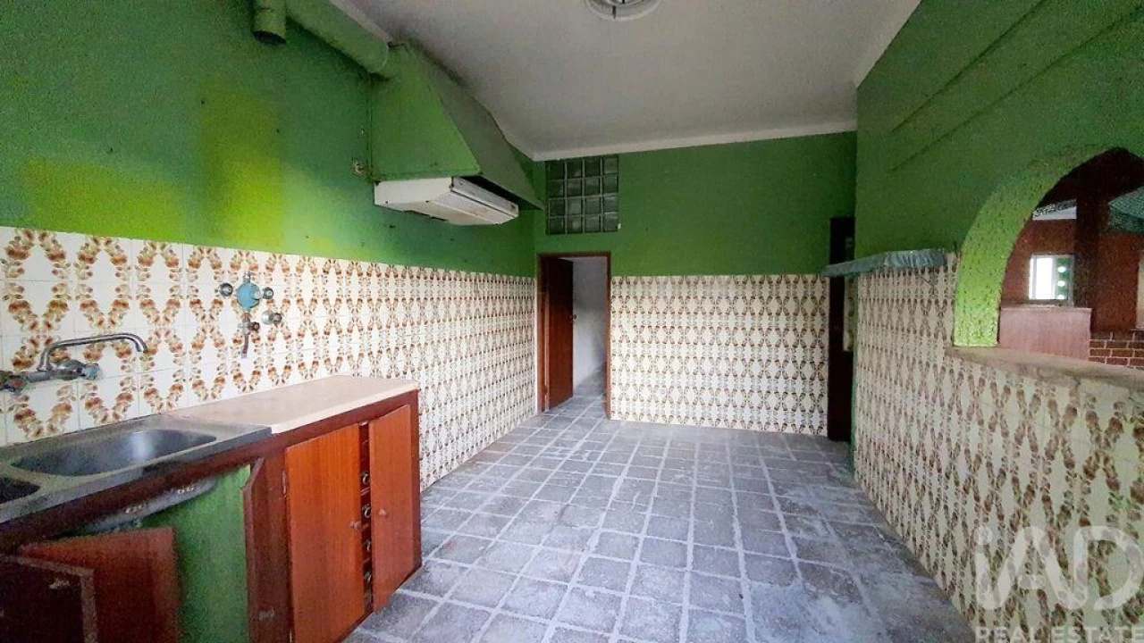 Moradia T6 para Venda em Espírito Santo, Nossa Senhora da Graça e São Simão Foto 3