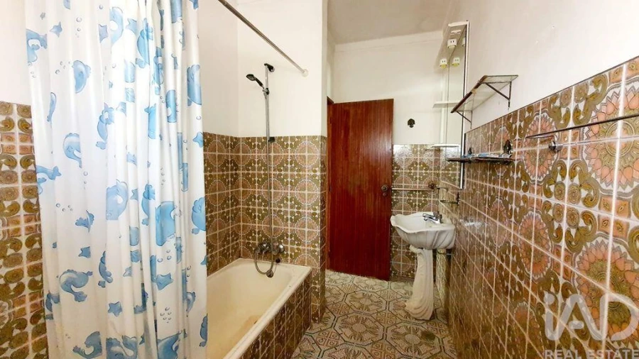 Moradia T6 para Venda em Espírito Santo, Nossa Senhora da Graça e São Simão Foto 9