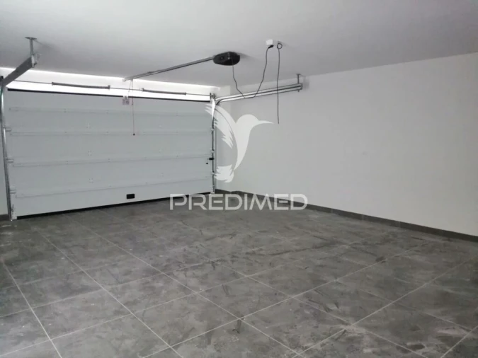 Moradia T4 para Venda em Corroios Foto 13