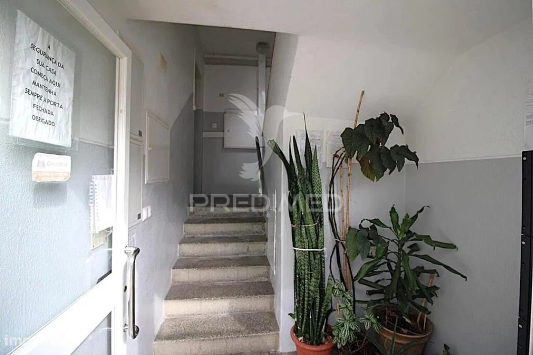 Apartamento T3 para Venda em Laranjeiro e Feijó Foto 2