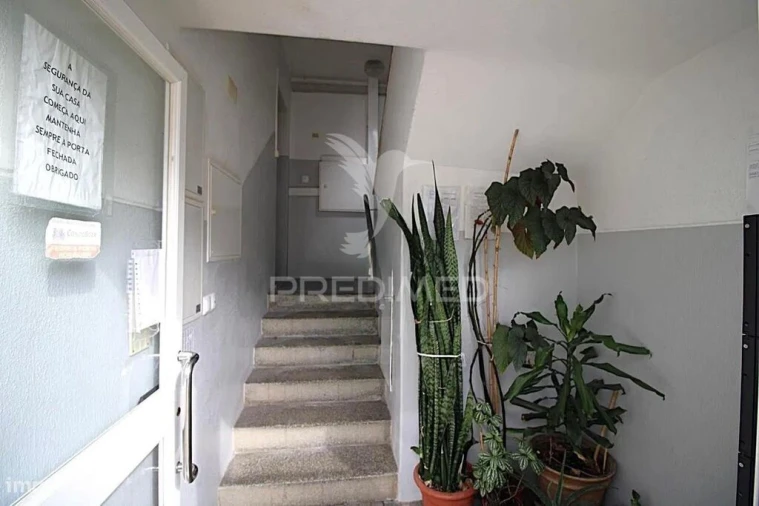 Apartamento T3 para Venda em Laranjeiro e Feijó Foto 2