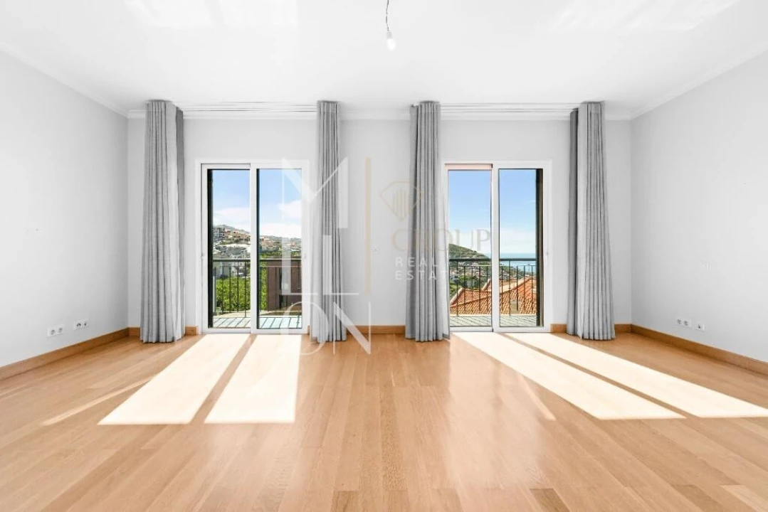 Moradia T4 para Venda em Camara de Lobos Foto 43