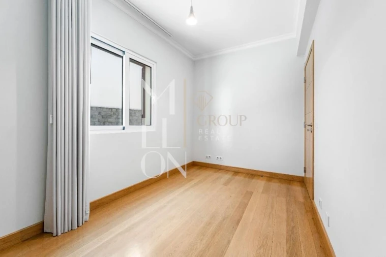 Moradia T4 para Venda em Camara de Lobos Foto 19