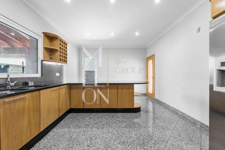 Moradia T4 para Venda em Camara de Lobos Foto 33