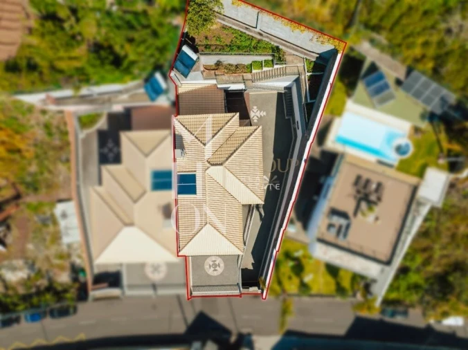 Moradia T4 para Venda em Camara de Lobos Foto 67