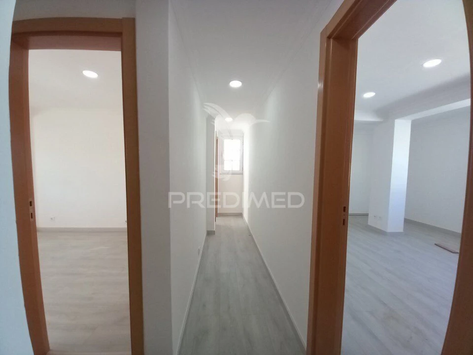 Moradia T6 para Venda em Carcavelos e Parede Foto 20