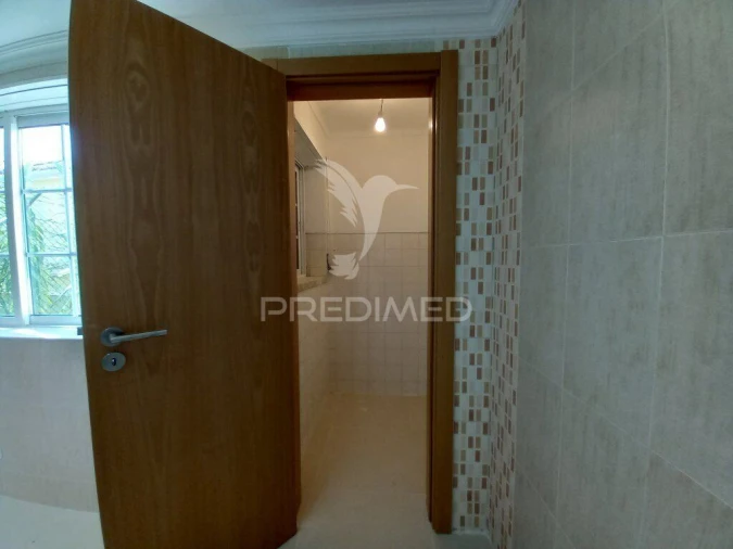 Moradia T6 para Venda em Carcavelos e Parede Foto 15