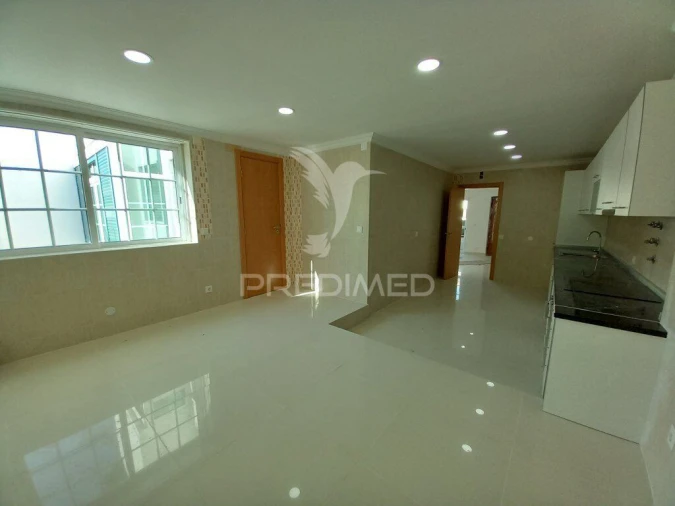 Moradia T6 para Venda em Carcavelos e Parede Foto 14