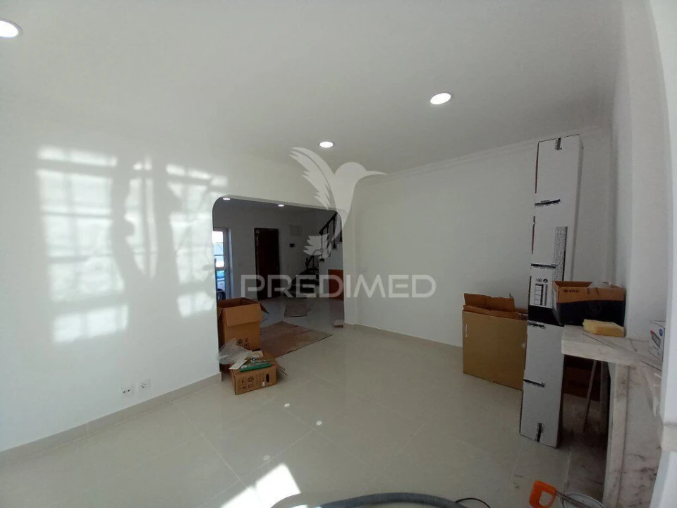 Moradia T6 para Venda em Carcavelos e Parede Foto 7