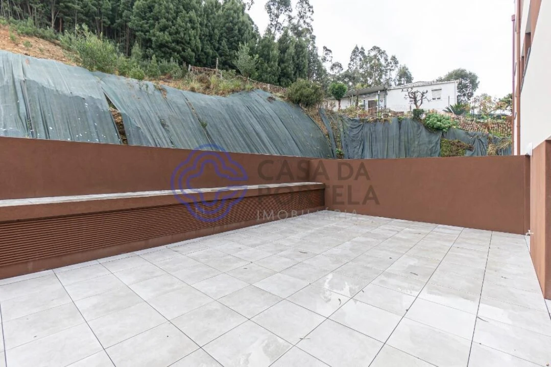 Apartamento T2 para Venda em Santa Maria de Lamas Foto 25