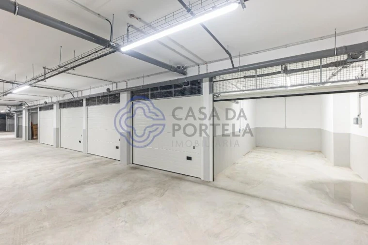 Apartamento T2 para Venda em Santa Maria de Lamas Foto 2