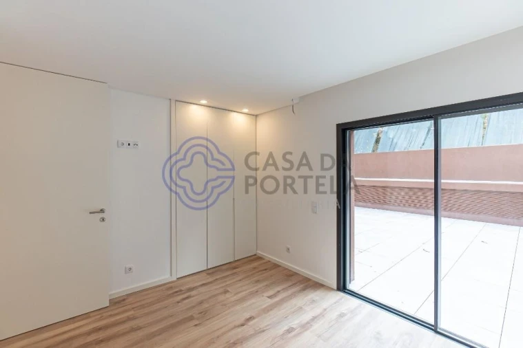 Apartamento T2 para Venda em Santa Maria de Lamas Foto 4
