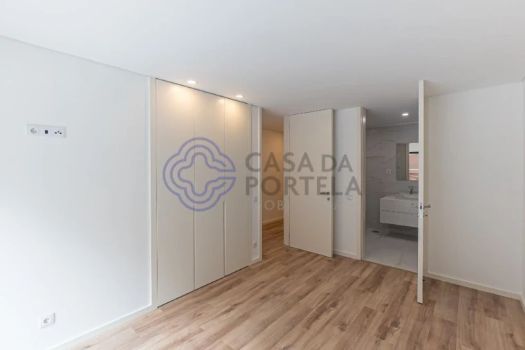 Apartamento T2 para Venda em Santa Maria de Lamas Foto 7