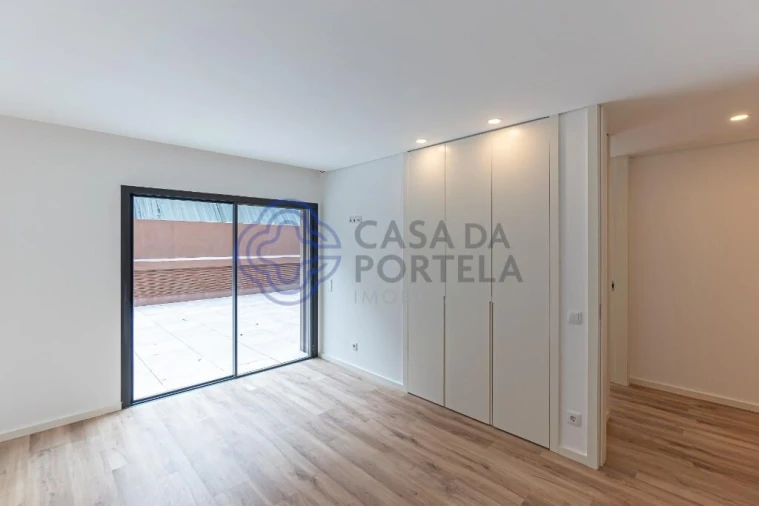 Apartamento T2 para Venda em Santa Maria de Lamas Foto 6