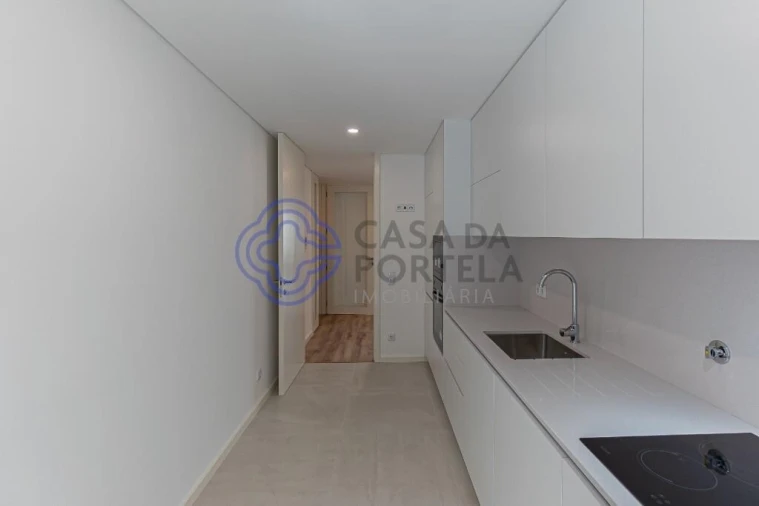 Apartamento T2 para Venda em Santa Maria de Lamas Foto 16