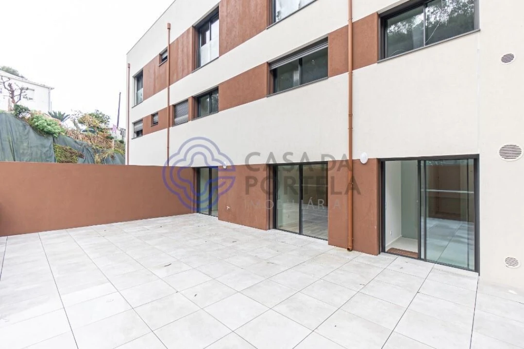 Apartamento T2 para Venda em Santa Maria de Lamas Foto 26