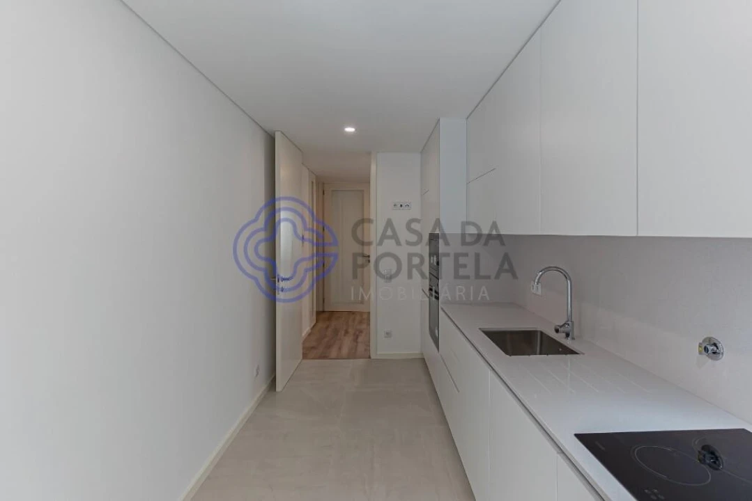 Apartamento T2 para Venda em Santa Maria de Lamas Foto 16