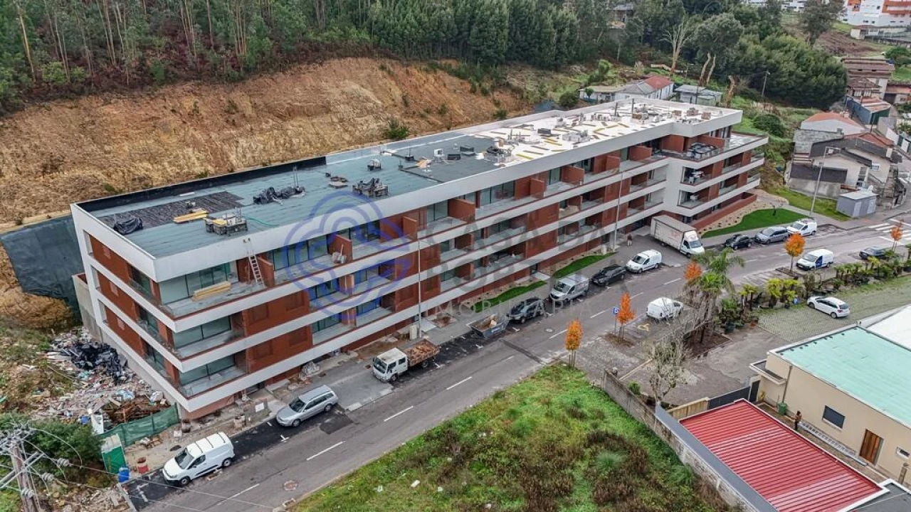 Apartamento T2 para Venda em Santa Maria de Lamas Foto 23