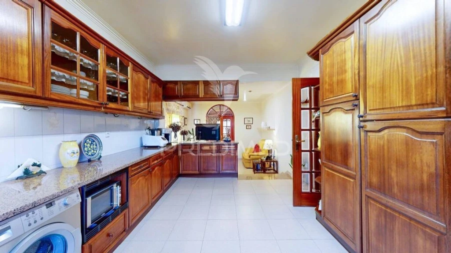 Moradia T4 para Venda em Ramada e Caneças Foto 17