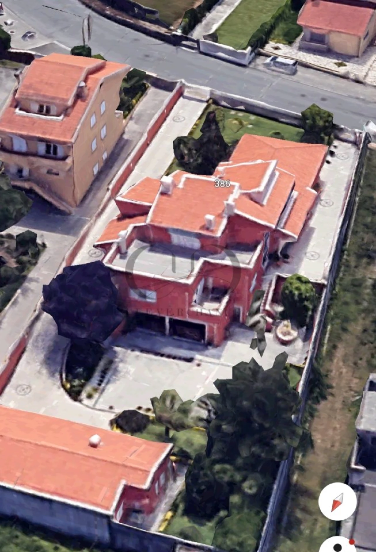 Moradia T5 para Venda em Arcozelo Foto 1