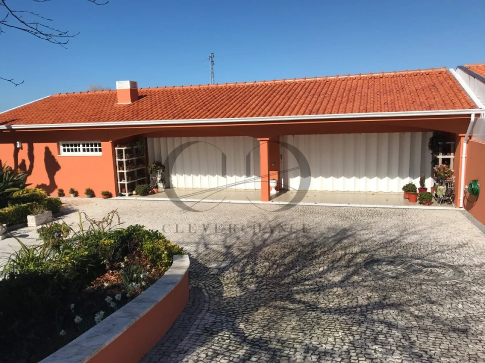 Moradia T5 para Venda em Arcozelo Foto 17