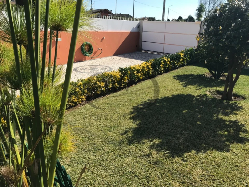 Moradia T5 para Venda em Arcozelo Foto 23