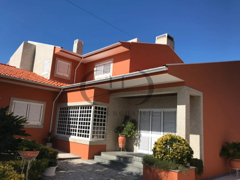 Moradia T5 para Venda em Arcozelo Foto 3