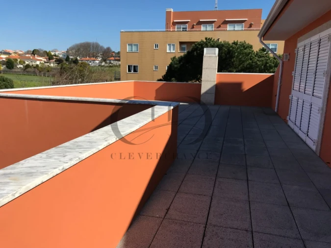 Moradia T5 para Venda em Arcozelo Foto 21