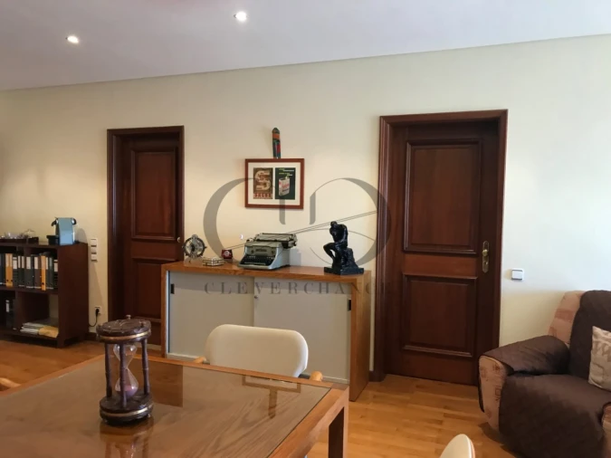 Moradia T5 para Venda em Arcozelo Foto 25