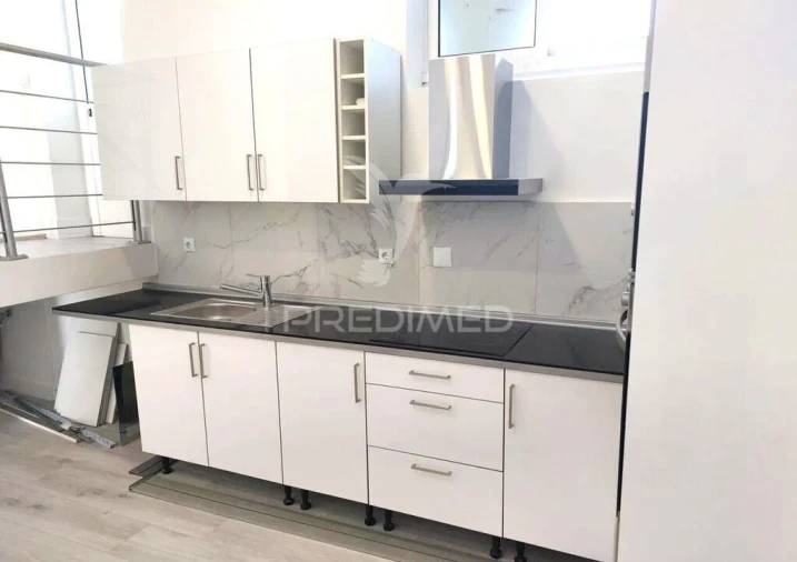 Loja para Venda em Alto do Seixalinho, Santo André e Verderena Foto 2