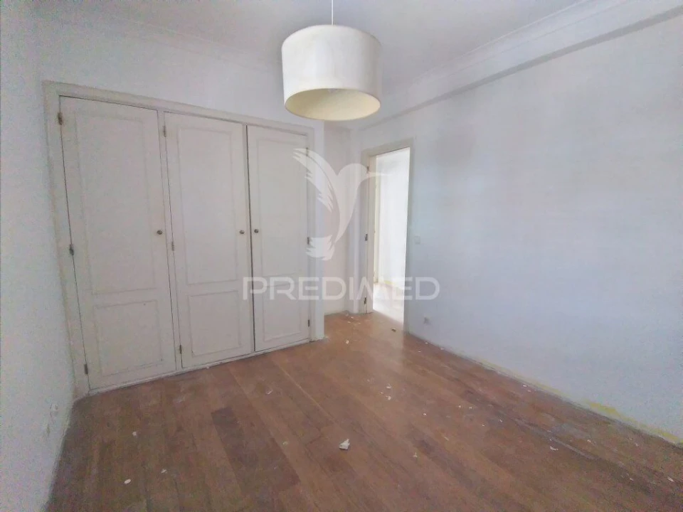 Moradia T6 para Venda em Rio de Mouro Foto 7