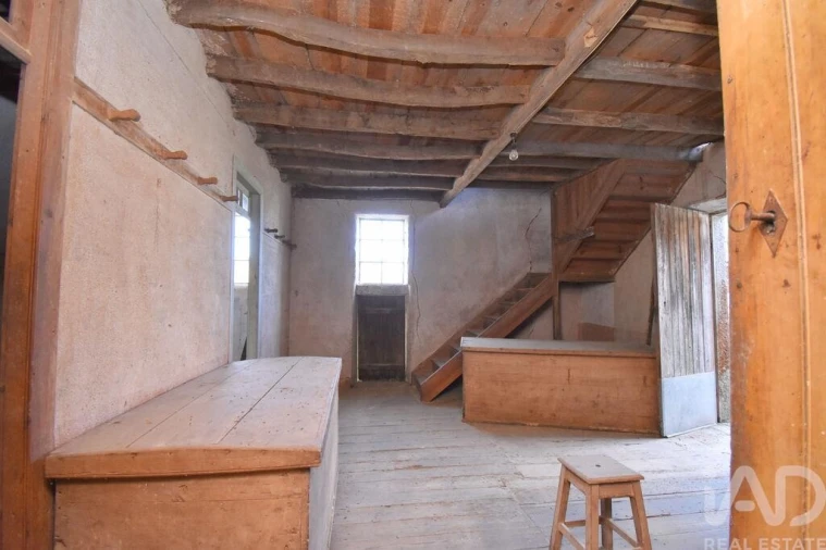 Moradia T4 para Venda em Cumeeira Foto 10