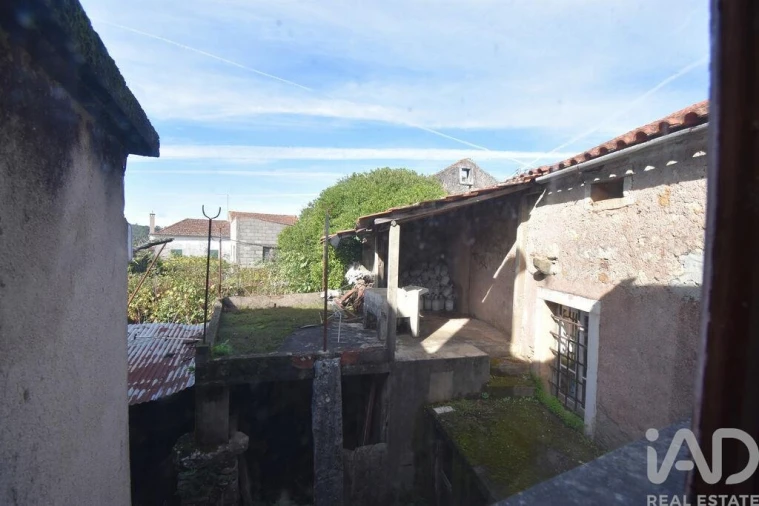 Moradia T4 para Venda em Cumeeira Foto 16