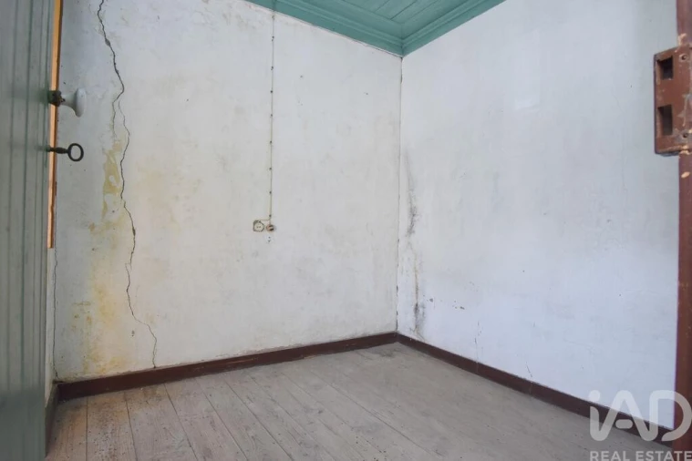 Moradia T4 para Venda em Cumeeira Foto 7