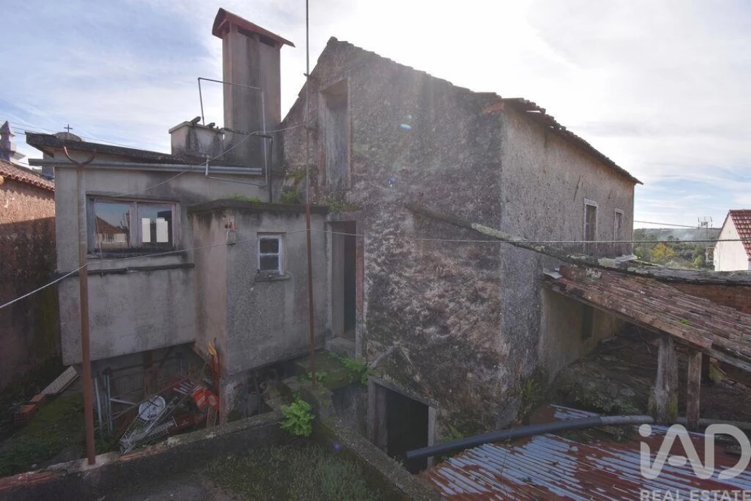 Moradia T4 para Venda em Cumeeira Foto 24