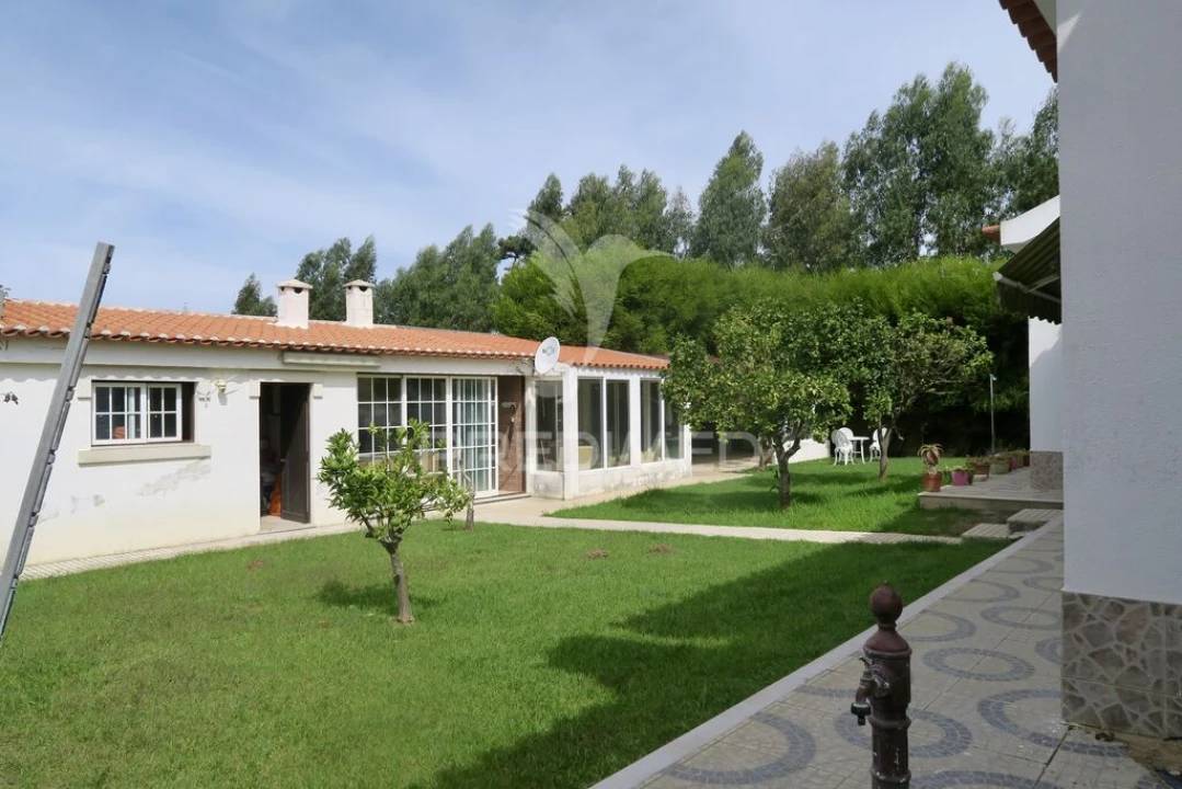 Moradia T5 para Venda em Silveira Foto 9